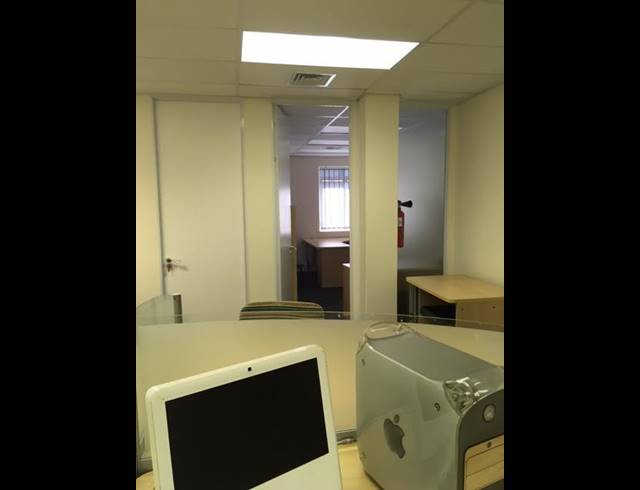 86M² OFFICE TO LET IN STEENBERG